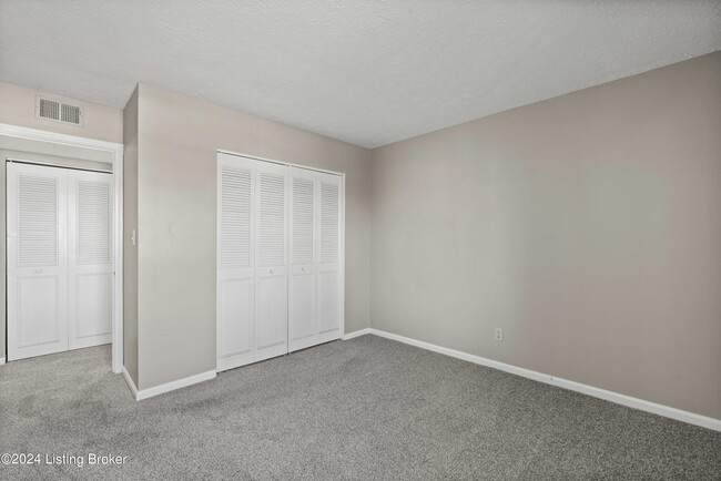 Building Photo - 815 Mt Tabor Rd