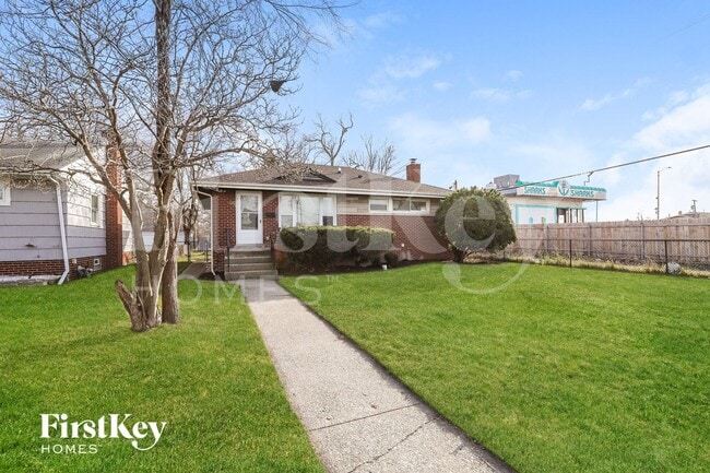 Building Photo - 461 Clyde Ave