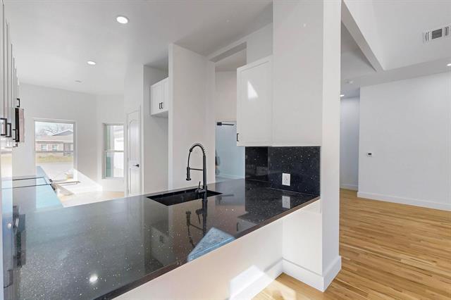 Building Photo - 1812 Muncie Ave