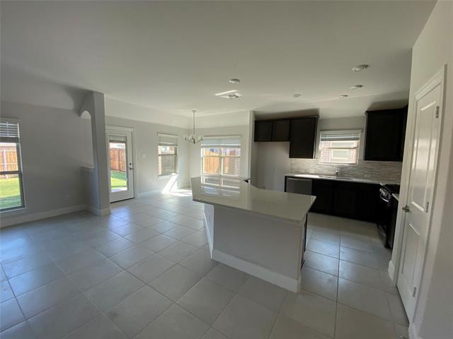 Building Photo - 10805 Blaze St