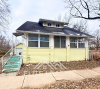 Building Photo - Charming 3 Bedroom Home Near Downtown Topeka!