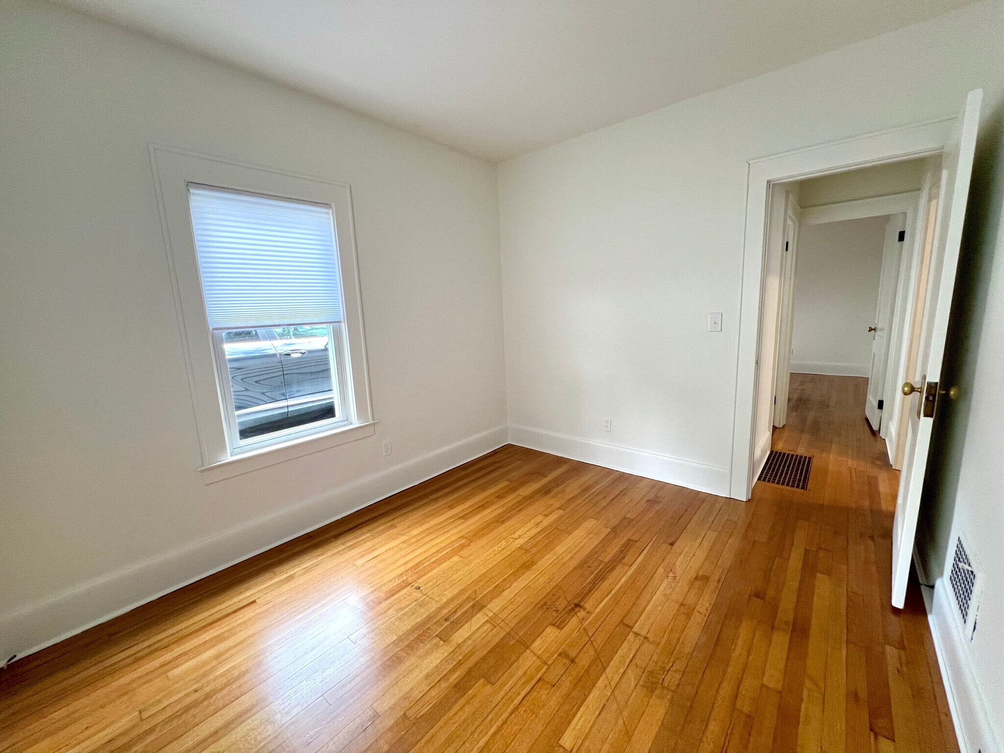 Building Photo - 522 Stafford Ave