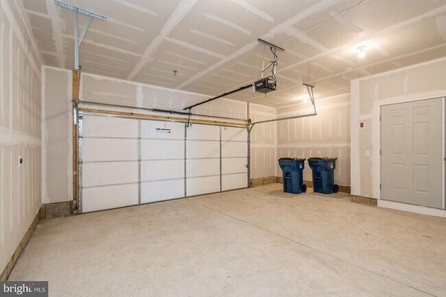 Building Photo - 103 Vaughn Dr Ext