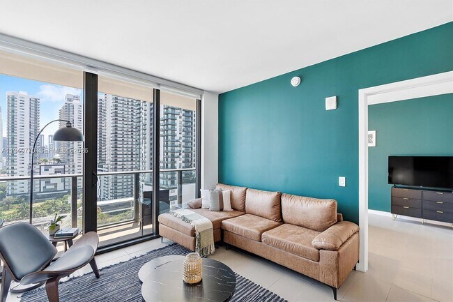 Building Photo - 1600 NE 1st Ave