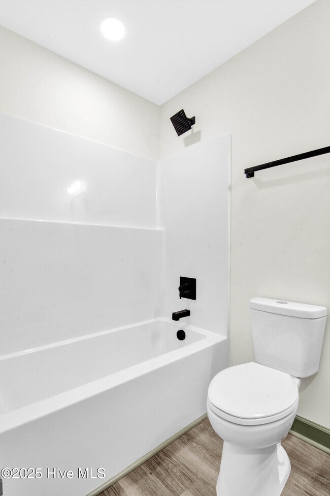 Building Photo - 103 Armstrong Dr