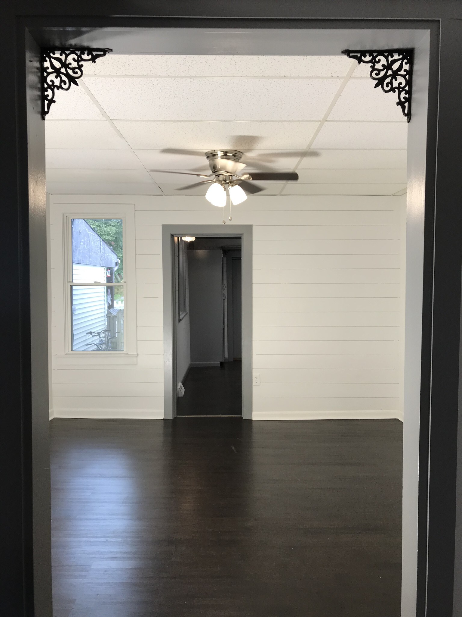 DiningRoom-1b - 4045 5th Ave