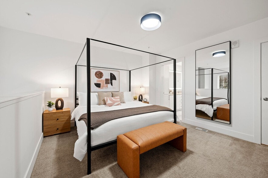 Building Photo - 230 Bill Kennedy Wy SE