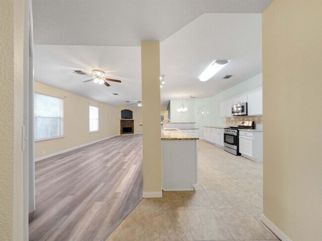 Building Photo - 4927 Deep Glen Ln