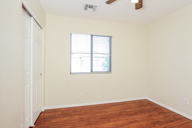 Building Photo - 2519 N 148th Dr