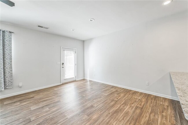Building Photo - 3122 Meadowstone Ln SW