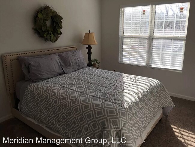 Building Photo - 2 br, 1.5 bath House - 101 Lilli Lane