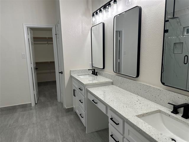 Building Photo - 304 Glen Hollow