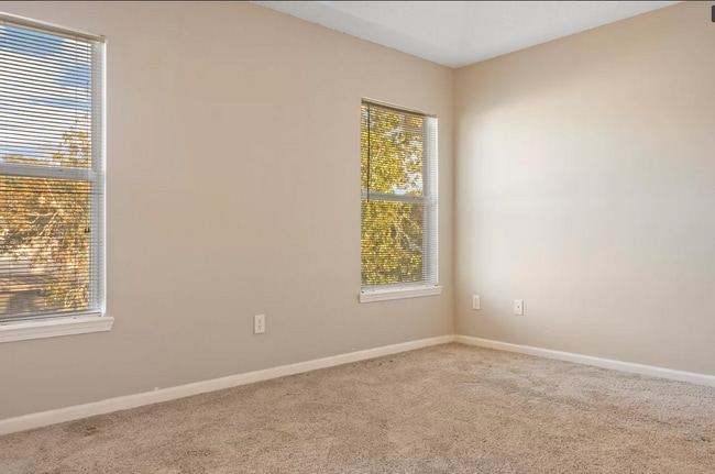 Building Photo - 1131 Lee Rd