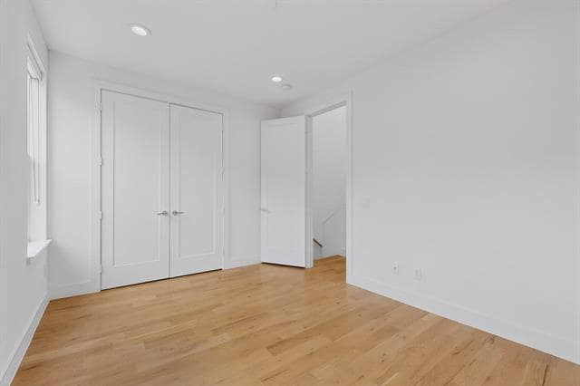 Building Photo - 4920 Lexington Ct