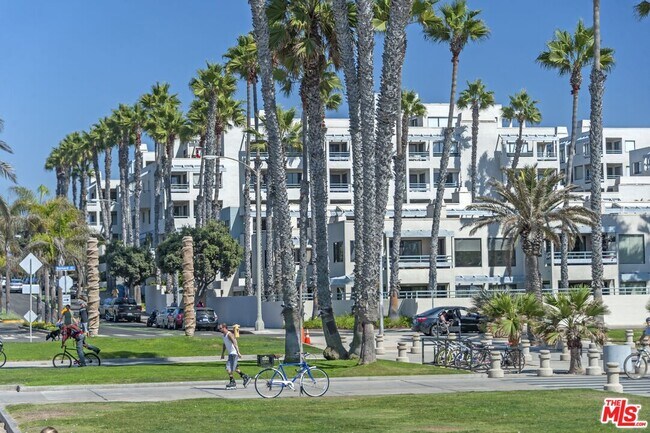 Building Photo - 110 Ocean Park Blvd