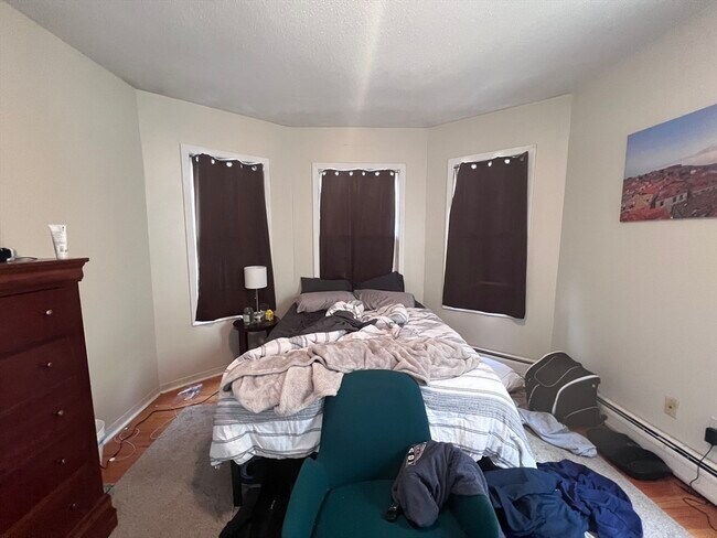 Building Photo - 50 Oliver St