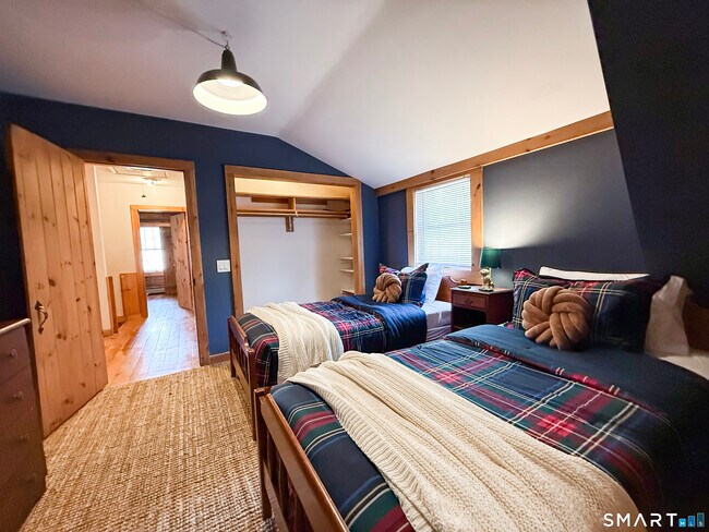 Building Photo - 37 Harris Rd