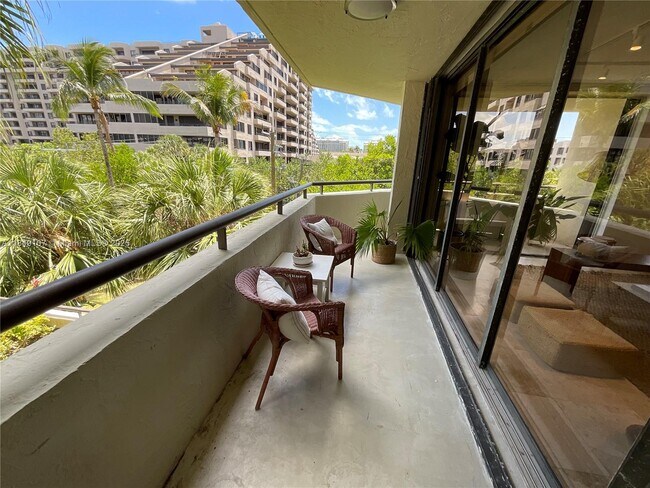 Building Photo - 170 Ocean Ln Dr