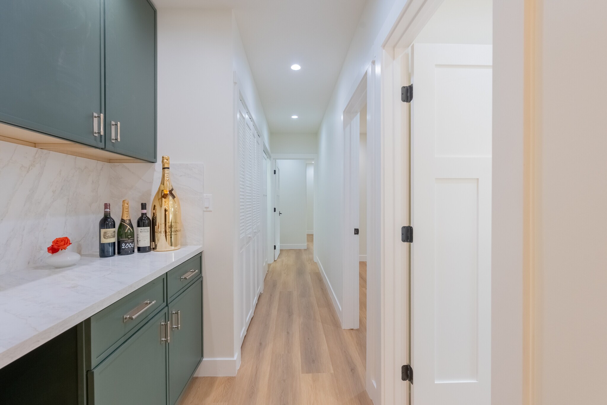 Bar Area & Hallway - 14902 Hesby St