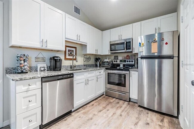 Building Photo - 1265 Jade Pl