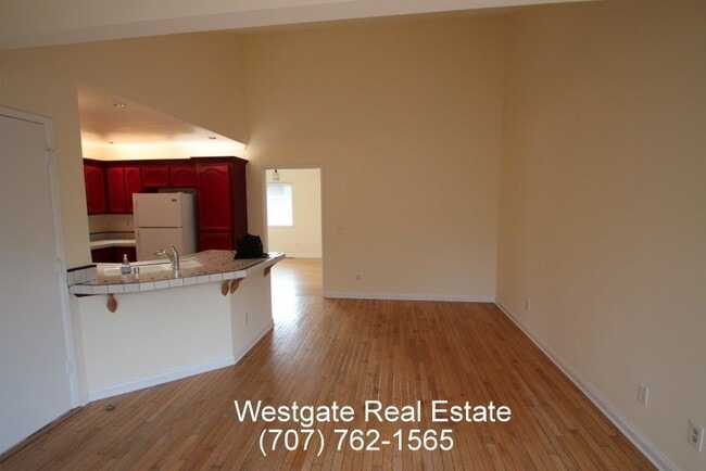 Building Photo - 1439 Morning Glory Dr