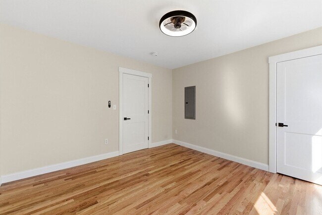 Building Photo - 20 Beacon St