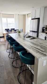 Building Photo - 6636 Hinterland Trl S