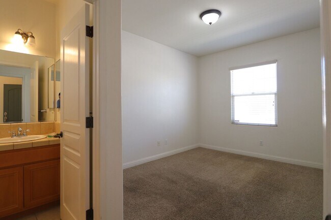 Building Photo - **Single-Story Home in The Classics at Bradley Square – 4 Bedrooms, 3 Baths**