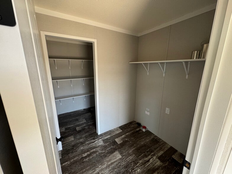 Building Photo - 324 Patriot Ln