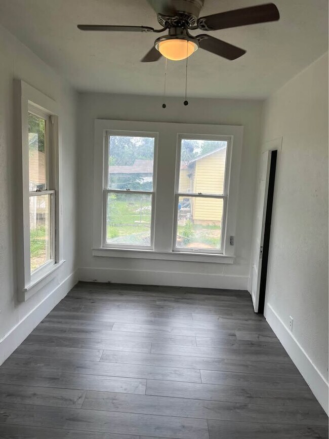 Building Photo - 275 S Orr St