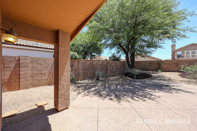 Building Photo - 4223 E Creosote Dr