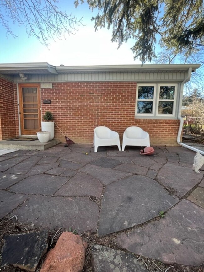 Building Photo - Available August 1, 2026 | PRE-LEASE 2 BED 1 BATH – Updated North Boulder Home Near Trails & Down...