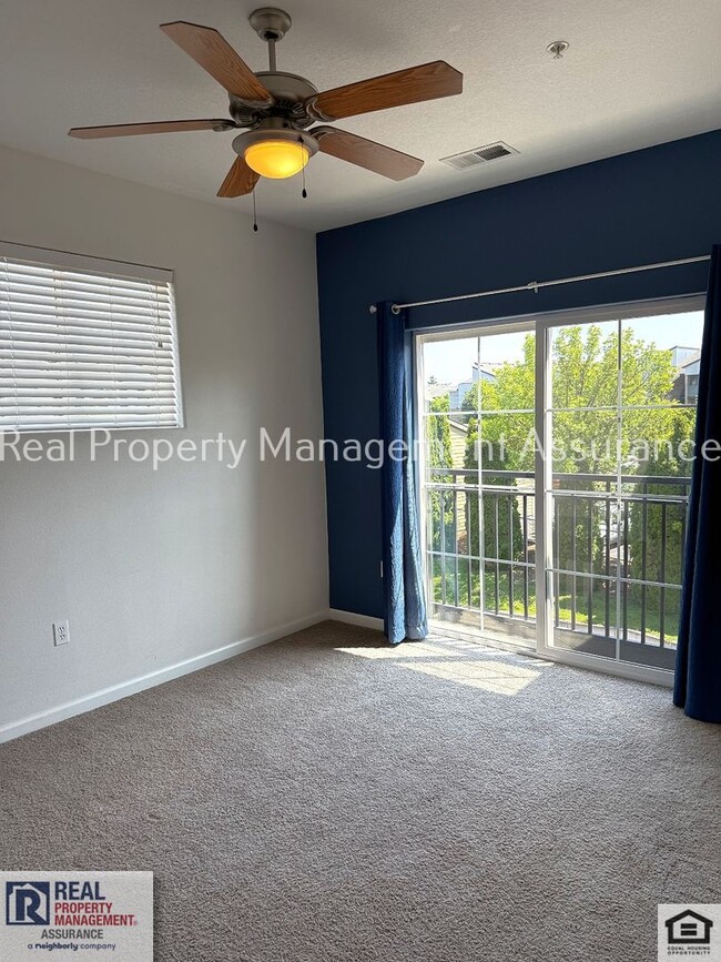 Building Photo - 10733 NE Red Wing Way