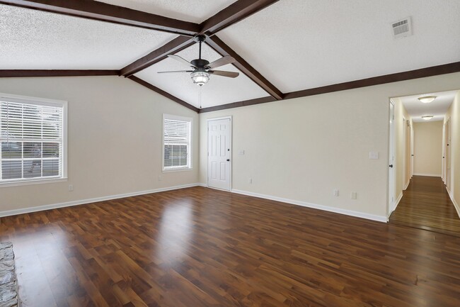 Building Photo - 110 Flat Shoal Ln
