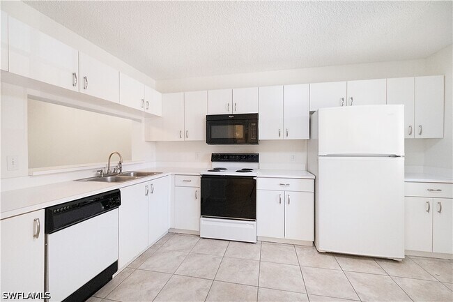 Building Photo - 7791 Esmeralda Way