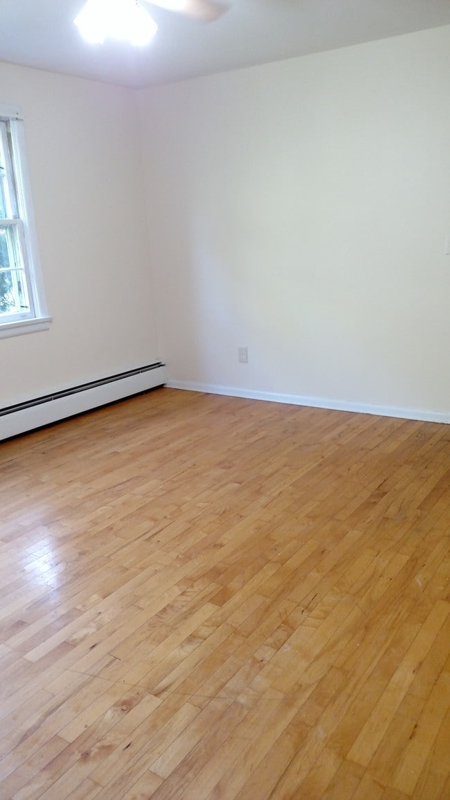 Building Photo - Gilded Sparrows Nest Apartments LLC