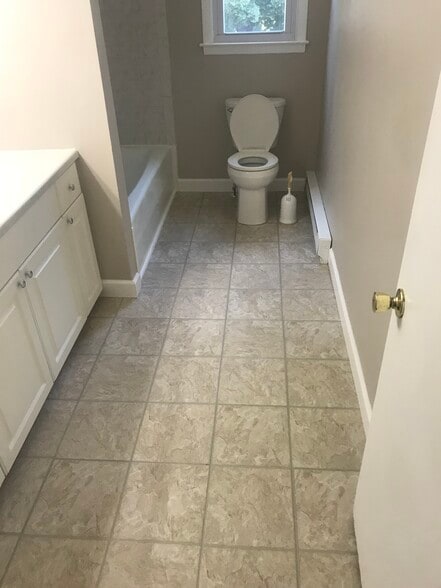 Building Photo - 85 Lyness St