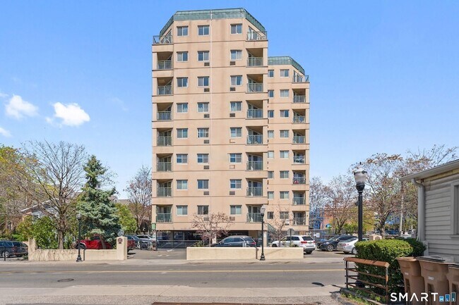 Building Photo - 104 North St