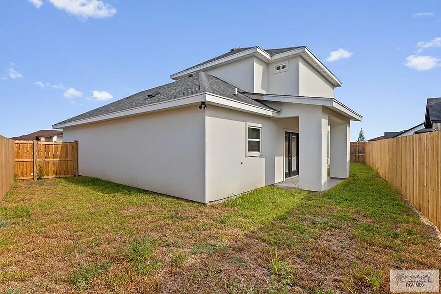 Building Photo - 7513 Pinewood Lk