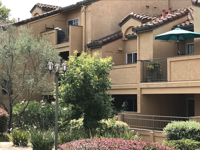 Quiet condo with a view! - 470 Bollinger Canyon Ln