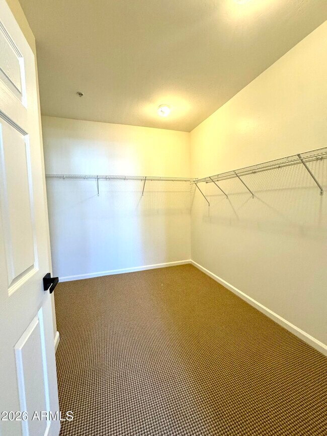 Building Photo - 14000 N 94th St