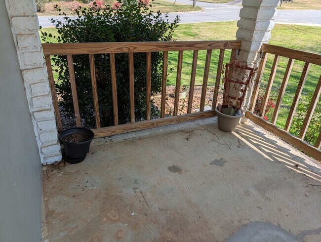 Building Photo - Fifth Ave/ Seventh St