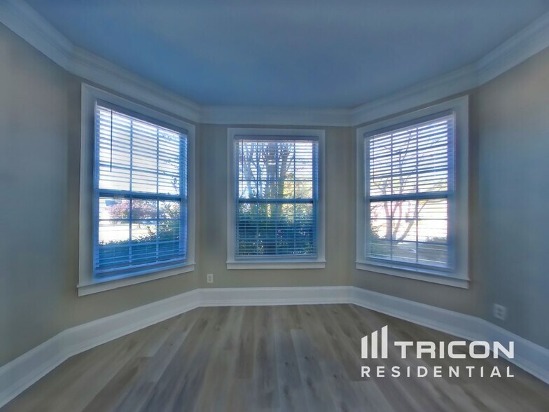 Building Photo - 434 Grandiflora Dr