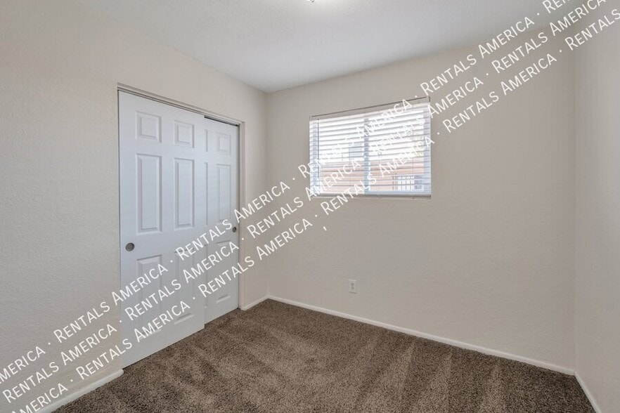 Building Photo - 311 W Bealey Ave