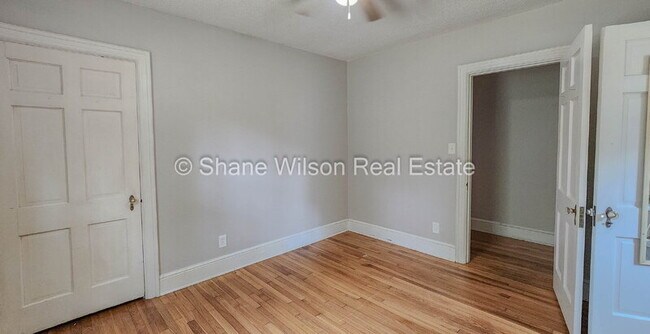 Building Photo - 501 Sharondale Rd