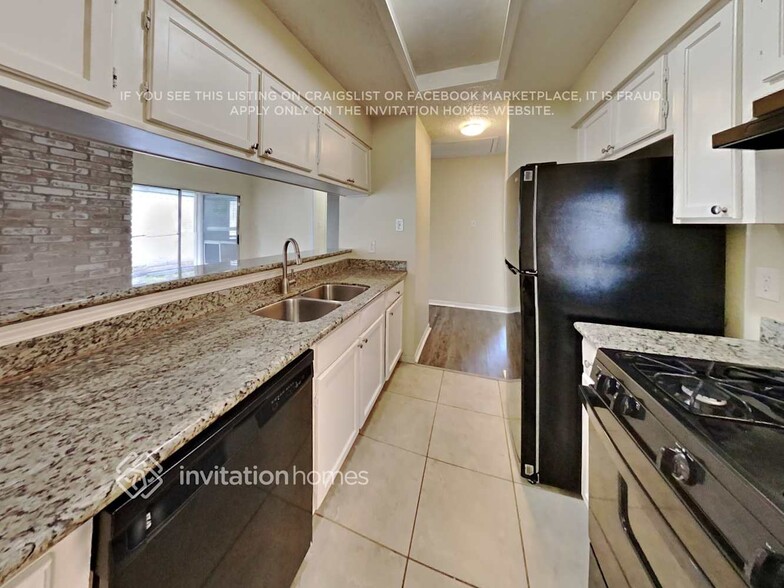 Building Photo - 11911 N Youngwood Ln