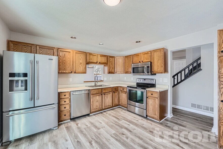 Building Photo - 16347 Stone Ledge Dr