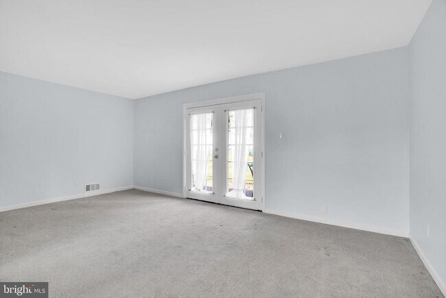 Building Photo - 13209 Thornton Dr