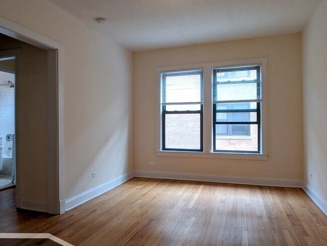 Building Photo - 2621 N Spaulding Ave
