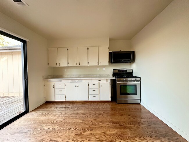 Building Photo - Bright and Clean, 3 Bedroom Home in Myrtletown